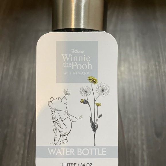 NWT Winnie the pooh water bottle 1L - Picture 2 of 2